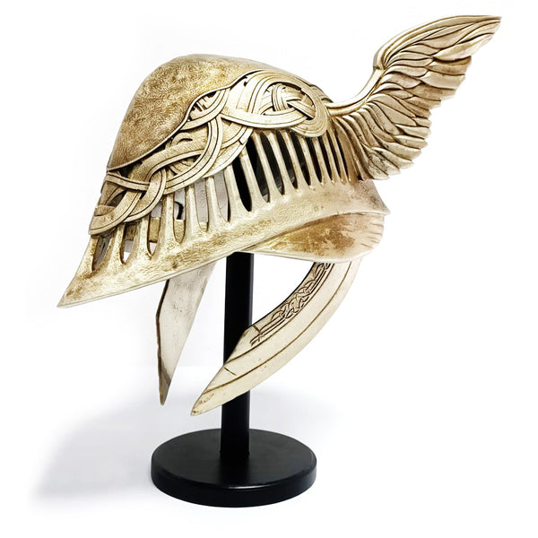 Limitierte Edition - ELDEN RING - Geflügelter Helm von Malenia mit Displayständer