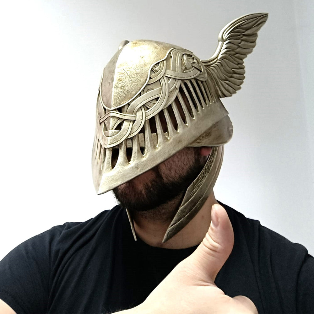Limitierte Edition - ELDEN RING - Geflügelter Helm von Malenia mit Displayständer