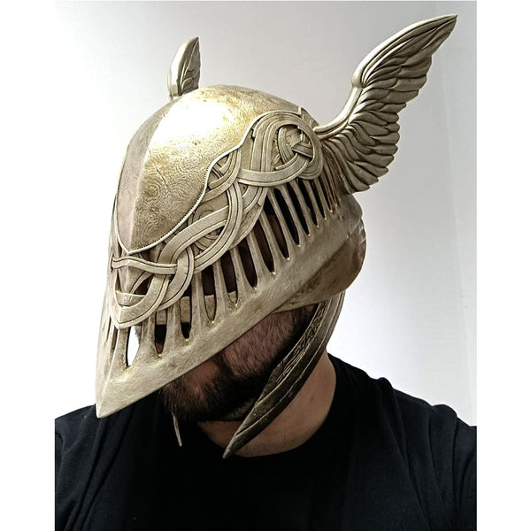 Limitierte Edition - ELDEN RING - Geflügelter Helm von Malenia mit Displayständer