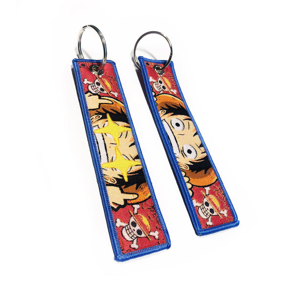 One Piece Gestickter Schlüsselanhänger - Aufgeregter Luffy Anime zweiseitige Schlüssel Tag