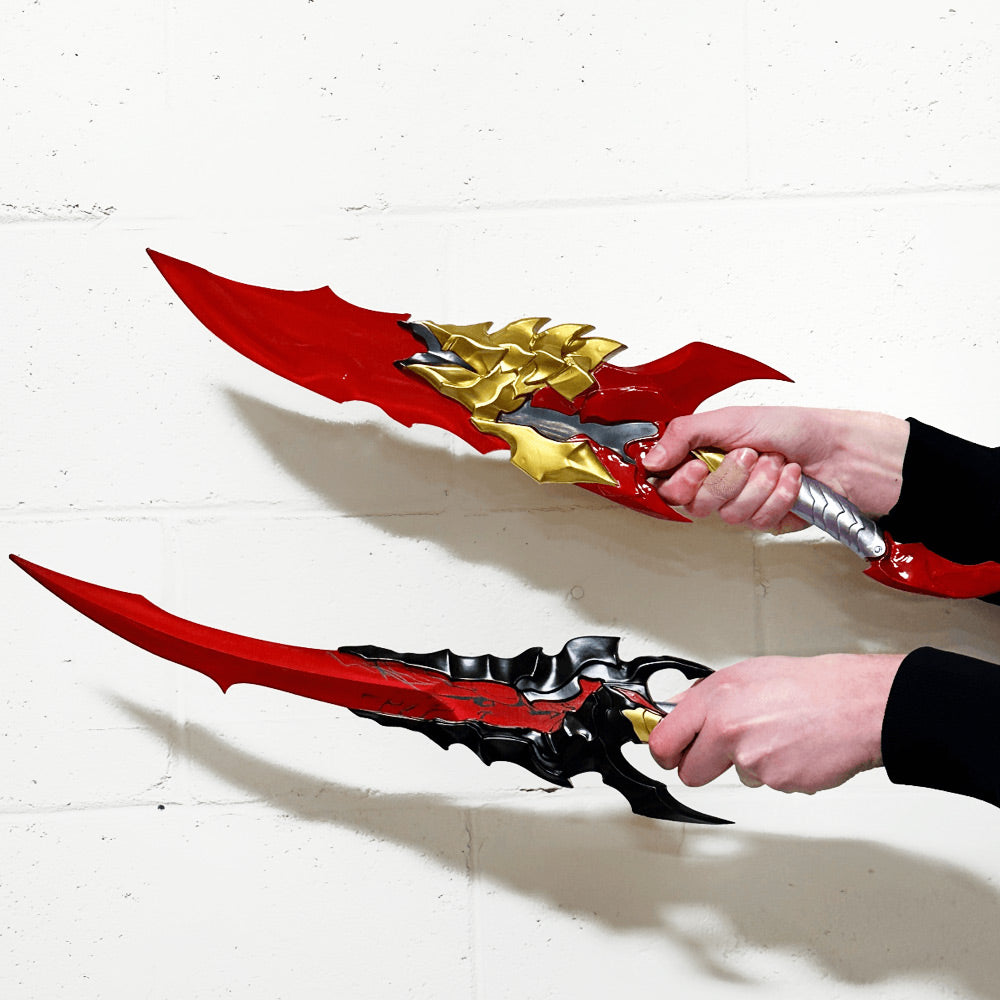 SOLO LEVELING - Metal Kamish's Wrath Dual Dagger Set of 2 - 61 cm - Wooden Display Holder Included