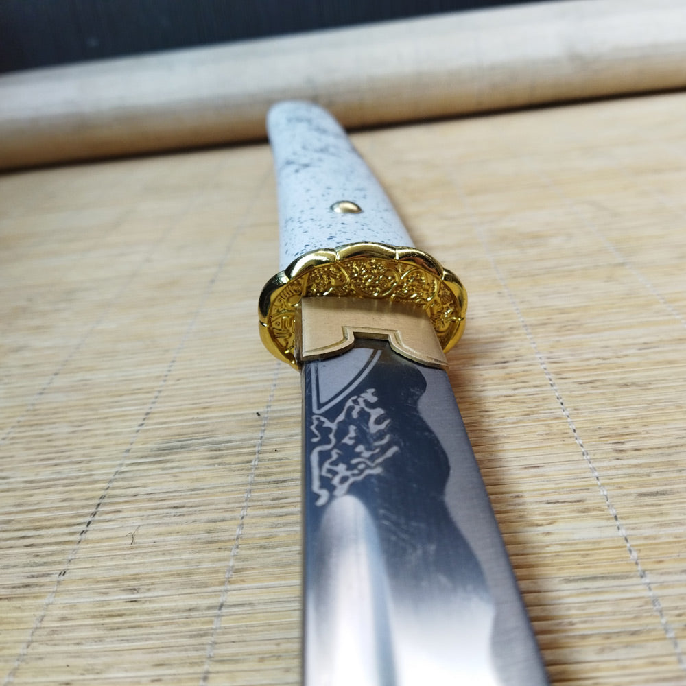 Ghost of Yotei - Wit Gilded Dawn Katana - 104cm - 1045 Staal Full Tang Zwaard
