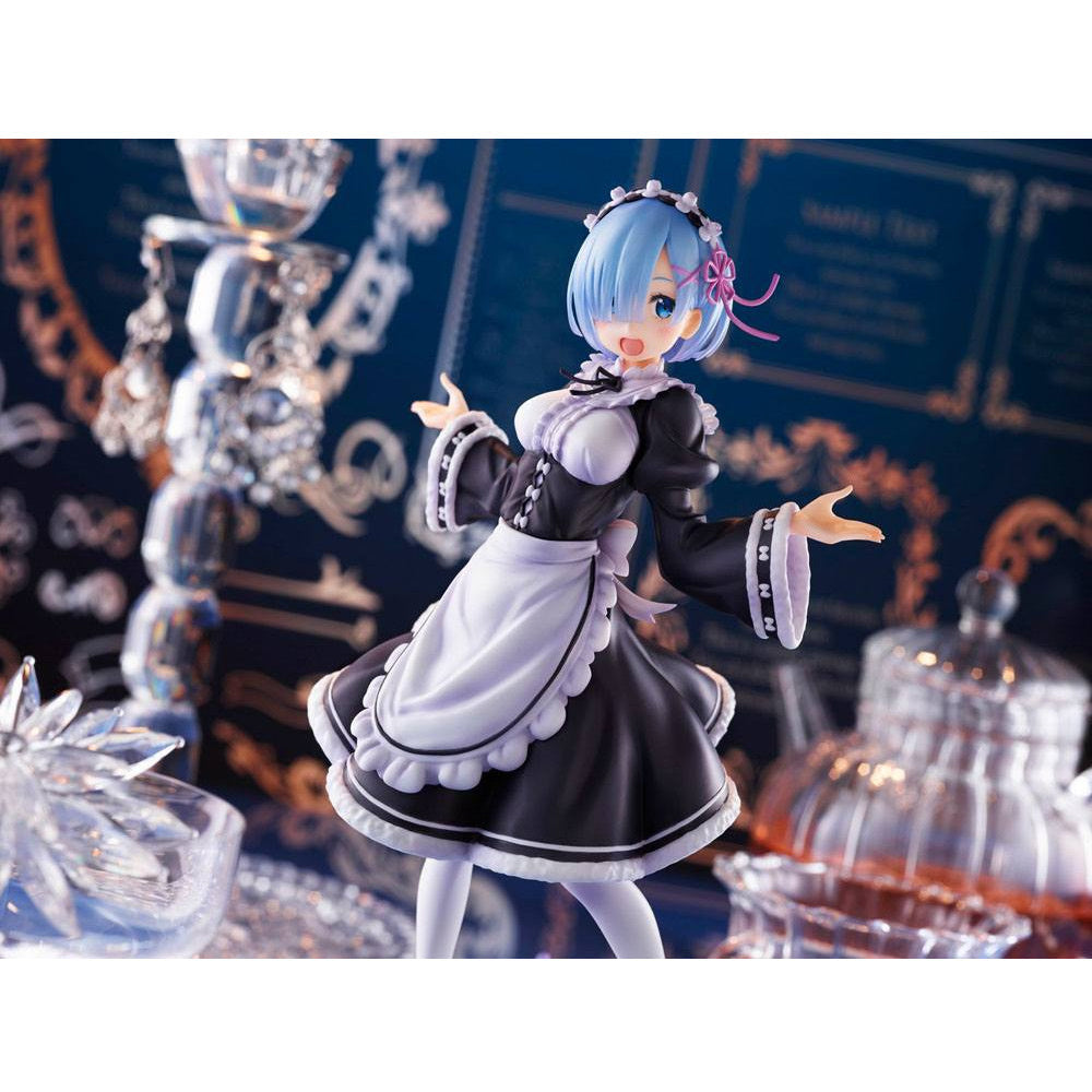 Re:Zero - Starting Life in Another World - Rem Winter Maid Ver. - AMP PVC Figur 18 cm